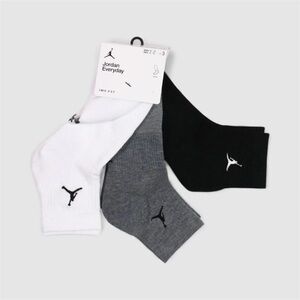 Nike AIR JORDAN Dri-fit Everyday Quarter Ankle socks 3 Pack multicolor DX9655